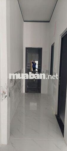 Chính chủ gửi bán nhà 1 trệt 1 lầu 5x14 SHR liền kề KCN Nam Tân Uyên