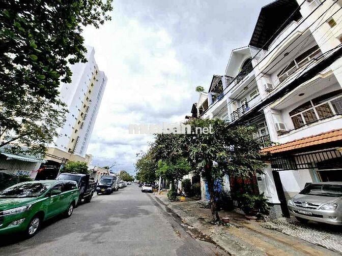 Bán nhà gần Parc Mall ( EON ) Quận 8