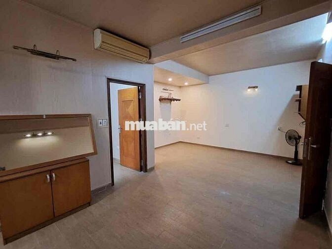 Cần bán nhà 81m2 4.9 tỷ Nam Thành Công, C18 Bộ Công An 36 Nguyên Hông
