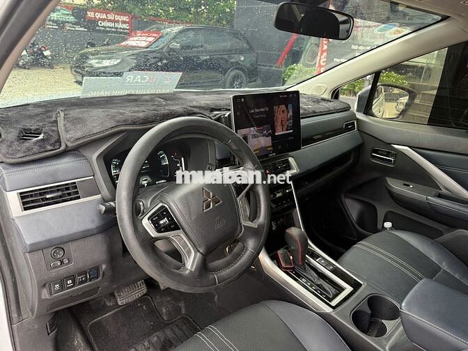 Mitsubishi Xpander Cross Trắng 2024 - Odo 13.500km