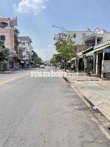 MT LÊ LỢI, CÁCH NGÃ 5 TTHM 50M, HÓC MÔN, 4TẦNG KẸP HẺM KD TẤP NẬP TỐT