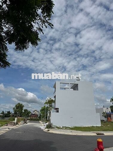 Nhà mới 1 trệt 1 lầu,3PN xã Tân Phú Trung, Củ Chi. SHR - giá 3 tỷ 5