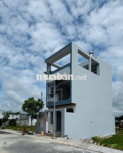 Nhà mới 1 trệt 1 lầu,3PN xã Tân Phú Trung, Củ Chi. SHR - giá 3 tỷ 5
