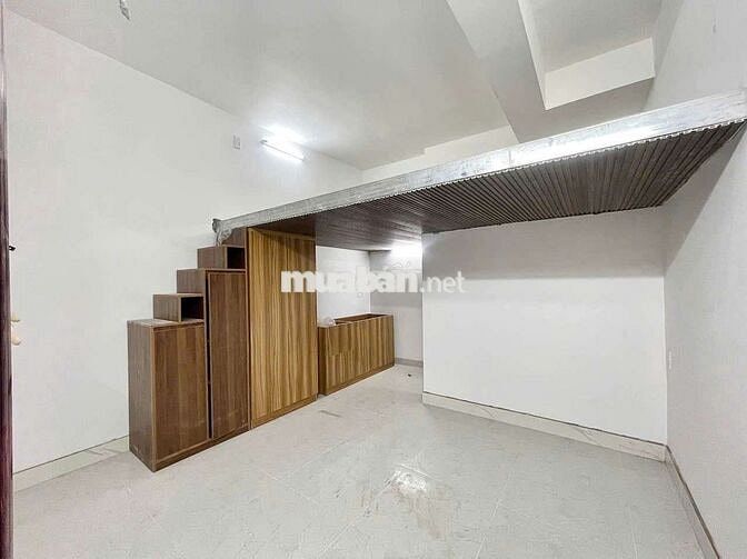 DUPLEX MỚI XÂY NGAY ETOWN CỘNG HÒA CÓ MÁY LẠNH GÁC CAO CHỈ 4TRxxx