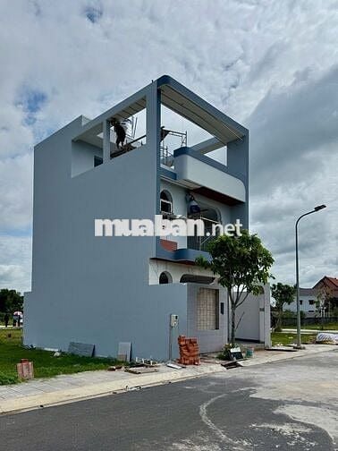 Nhà mới 1 trệt 1 lầu,3PN xã Tân Phú Trung, Củ Chi. SHR - giá 3 tỷ 5