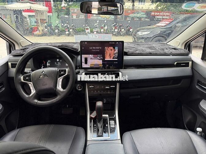 Mitsubishi Xpander Cross Trắng 2024 - Odo 13.500km