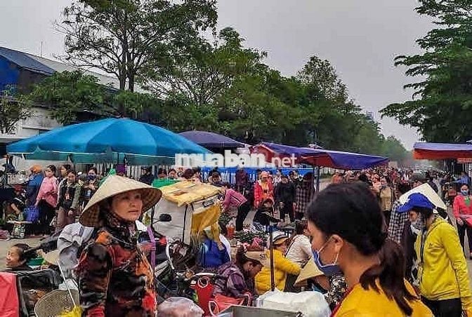 đất mặt tiền 32m, sẵn sầu riêng