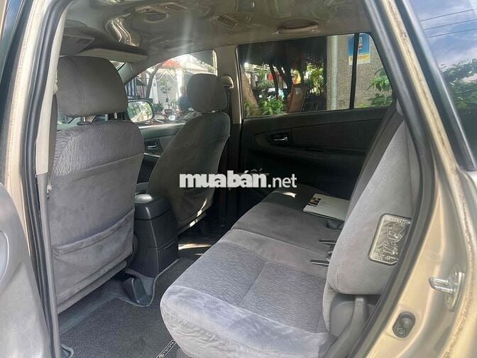 Toyota Innova 2012 E - 120000 km