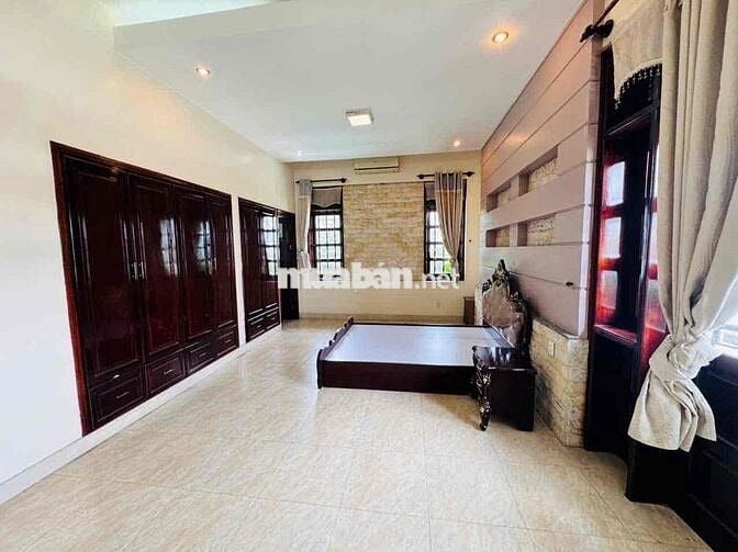BIỆT THỰ MẶT TIỀN ĐƯỜNG TÊN KINH DOANH SẦM UẤT RẤT NGỘP GIÁ 16TỶ NHỈNH