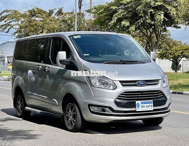 Ford Tourneo Titanium 2.0 AT 2019 - 31000 km