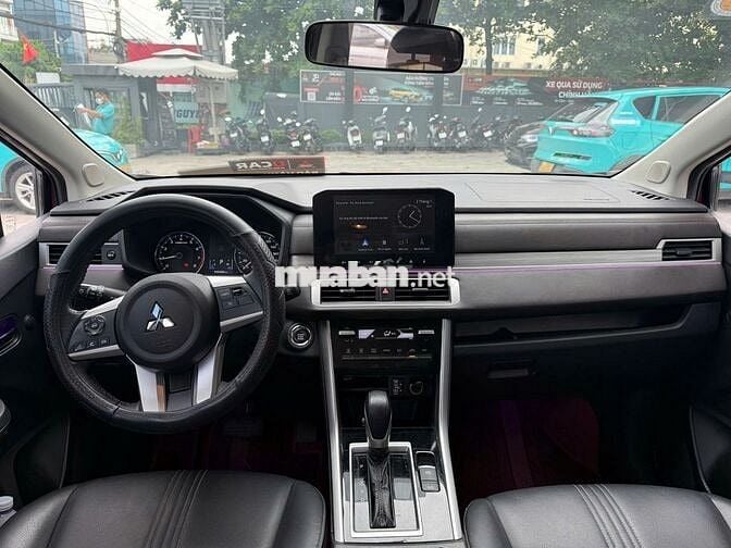 Mitsubishi Xpander Premium 2023 - Odo 49.300 km