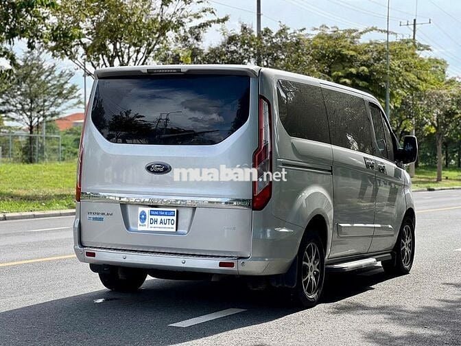 Ford Tourneo Titanium 2.0 AT 2019 - 31000 km