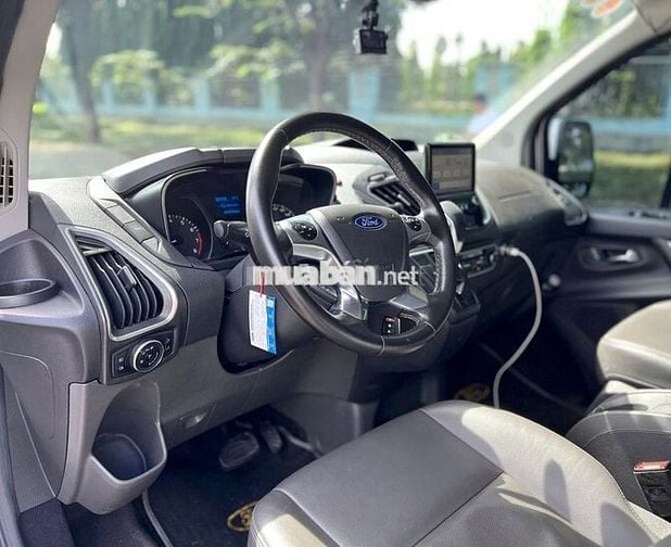 Ford Tourneo Titanium 2.0 AT 2019 - 31000 km