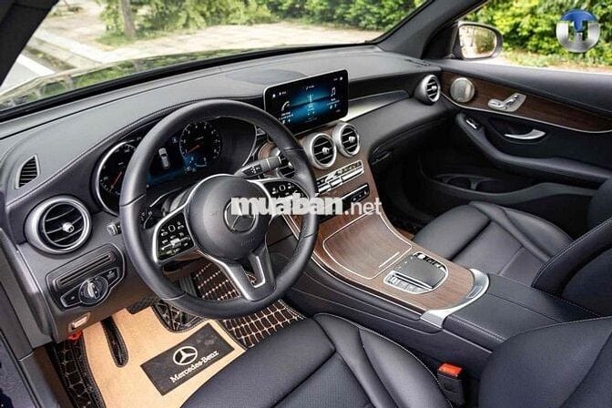 Mercedes Benz GLC 2022 200 4MATIC - 20000 km