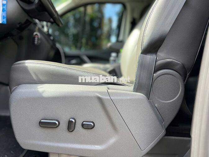 Ford Tourneo Titanium 2.0 AT 2019 - 31000 km