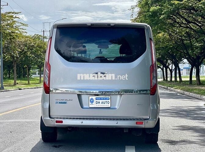 Ford Tourneo Titanium 2.0 AT 2019 - 31000 km