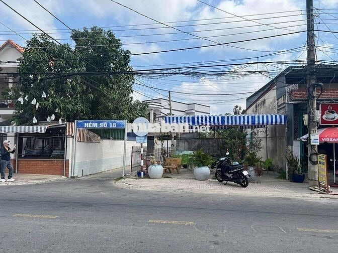 Chính chủ bán đất lô góc 2 MT đường Nguyễn Thái Học DT 130m2 Gò Công