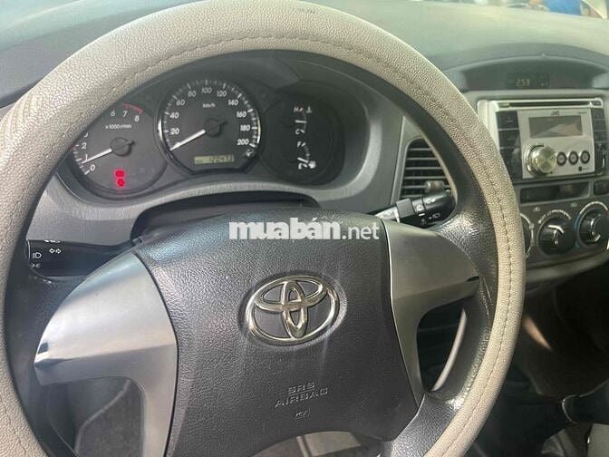 Toyota Innova 2012 E - 120000 km