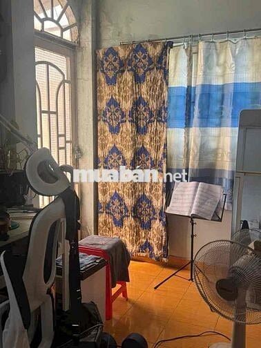 Nhà 3 tầng, ngay chợ, giá tốt chỉ 2.65 tỷ