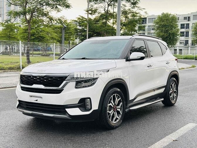 Kia Seltos 2021 model 2022 Premium 1.6 - 60000 km