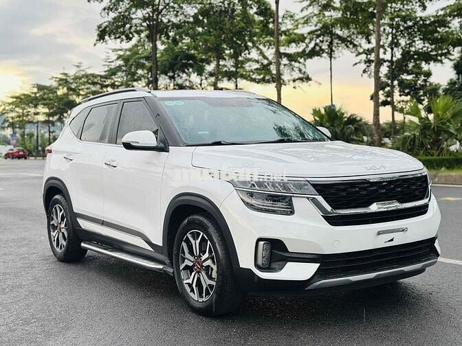 Kia Seltos 2021 model 2022 Premium 1.6 - 60000 km
