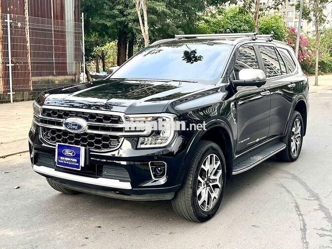 Ford Everest Titanium 4x2 2023 - 59000 km