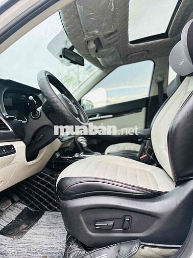 Kia Seltos 2021 model 2022 Premium 1.6 - 60000 km