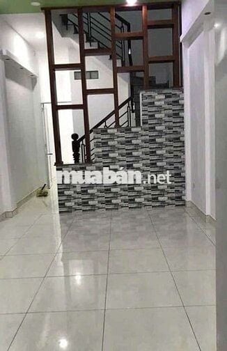 Cho thuê nhà dt 4 x17 trệt 2 lầu