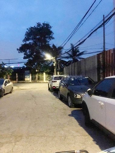 Hàng ngộp giá rẻ chỉ 100tr/m2 vẫn còn thương lượng quận 7