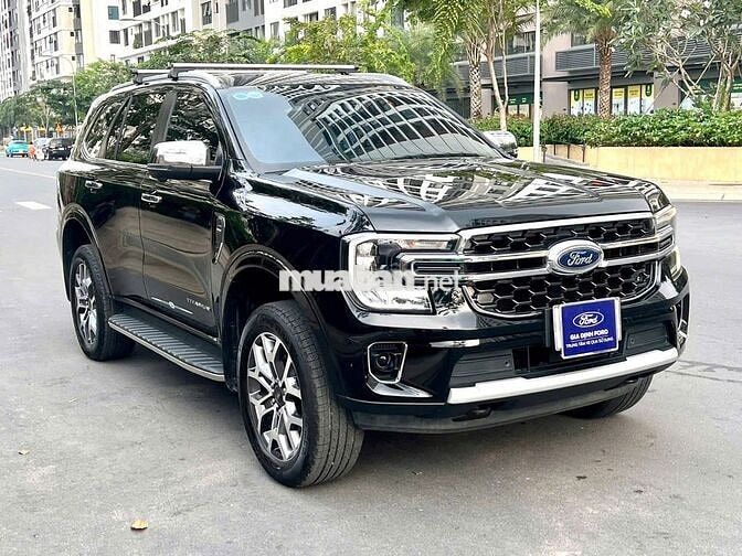 Ford Everest Titanium 4x2 2023 - 59000 km