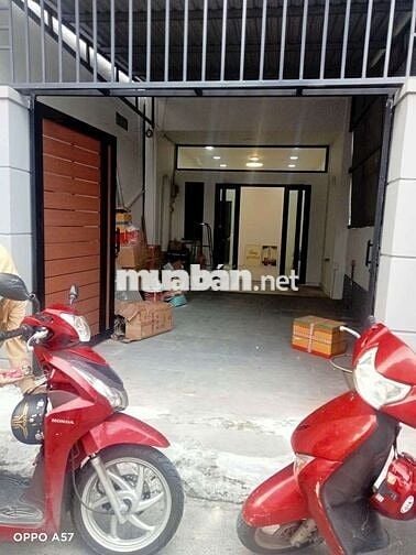 Cho thuê nhà mới sân đậu oto. Kinh doanh được tất cả ngành nghề.