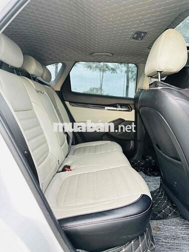 Kia Seltos 2021 model 2022 Premium 1.6 - 60000 km