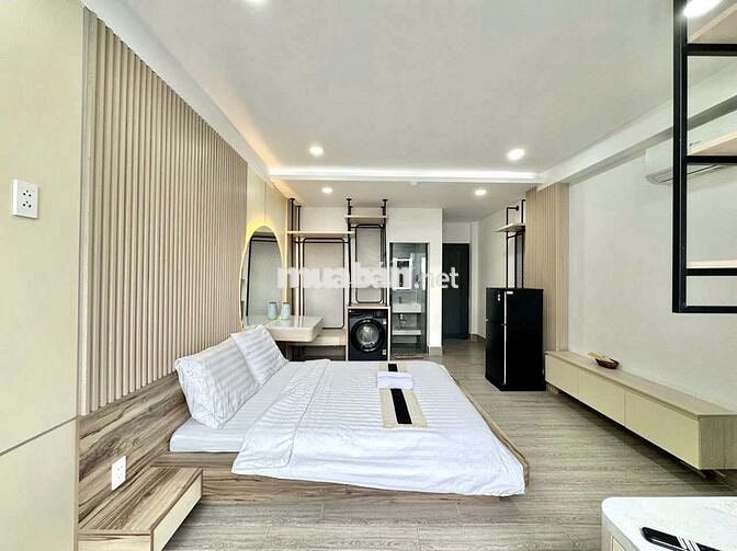 STUDIO BAN CÔNG NỘI THẤT NHƯ HÌNH ĐI BỘ QUA IUH NGUYỄN VĂN DUNG