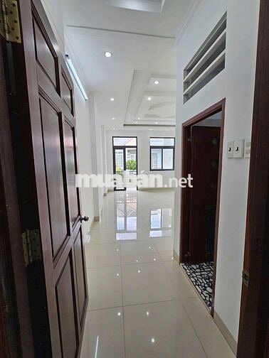BÁN GIÁ RẺ NHẤT KHU
NHÀ 1 LẦU MỚI ĐẸP - ĐƯỜNG B5 KDC HƯNG PHÚ