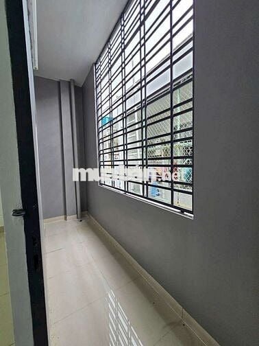 BÁN GIÁ RẺ NHẤT KHU
NHÀ 1 LẦU MỚI ĐẸP - ĐƯỜNG B5 KDC HƯNG PHÚ