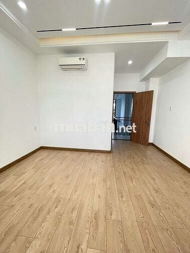Nhà 3 lầu 4pn full máy lạnh KDC Hưng Phú 1