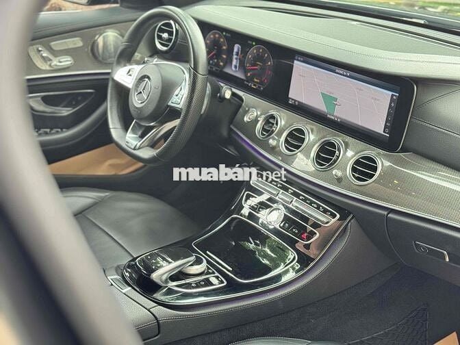Mercedes Benz E Class 2017 E300 - 89000 km