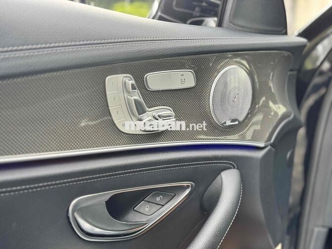 Mercedes Benz E Class 2017 E300 - 89000 km