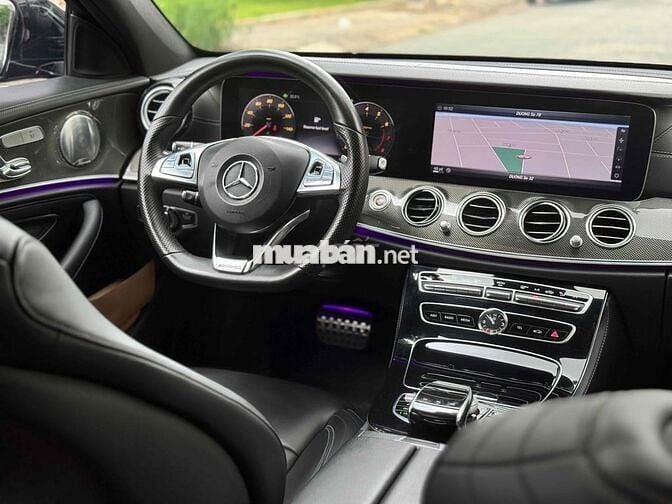 Mercedes Benz E Class 2017 E300 - 89000 km