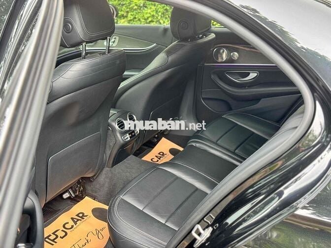 Mercedes Benz E Class 2017 E300 - 89000 km