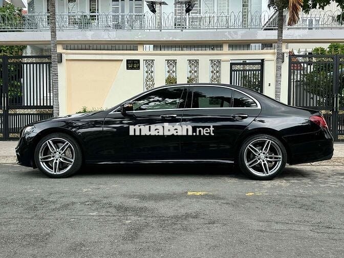 Mercedes Benz E Class 2017 E300 - 89000 km
