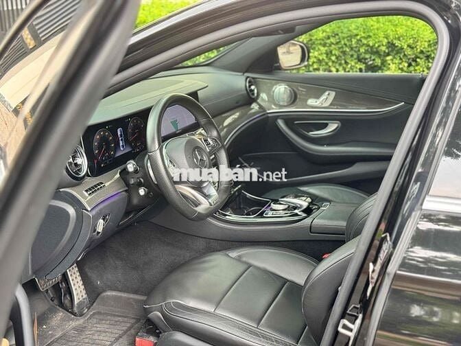 Mercedes Benz E Class 2017 E300 - 89000 km