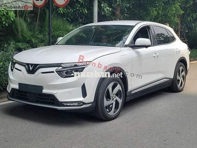 Vinfast VF 8 Eco 2024