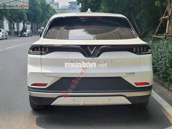 Vinfast VF 8 Eco 2024