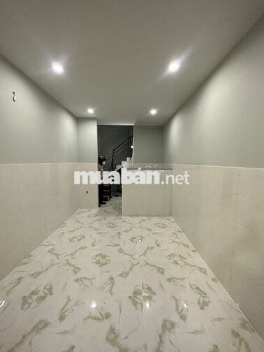 Bán nhà hẻm xe hơi cạnh đường Lê Văn Quới, 24m2, giá nhỉnh 2 tỷ
