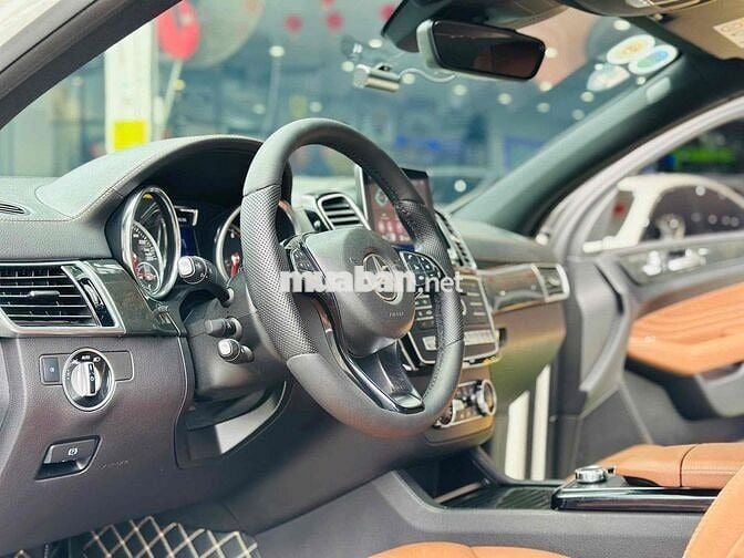 Mercedes Benz GLE400 4Matic  Moel 2016