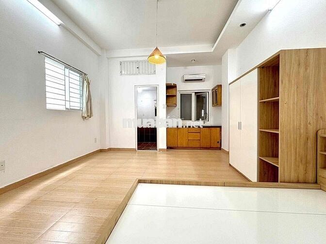 Cho Thuê Studio Cửa Sổ Thoáng Rộng 35m2 Vòng Xoay Dân Chủ CMT8 Quận 10