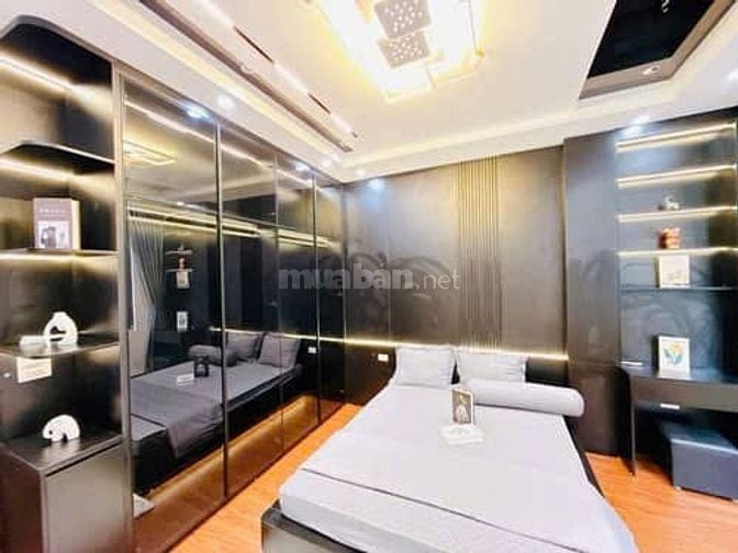 Tôi bán nhà Phân Lô Phương Mai giá 10,8 Tỷ, 48m x4 Tầng. Mặt tiền 4,2m