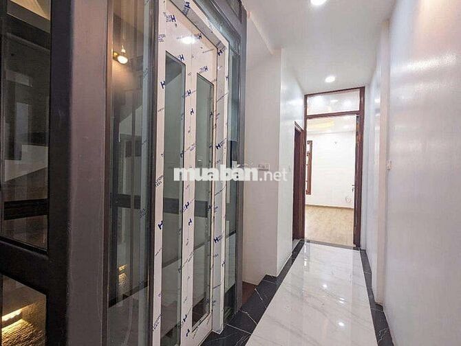 Bán gấp-Lê Trọng Tấn-Phân lô-Oto tránh-7t thang máy-Dt 65m2-23.8 tỷ