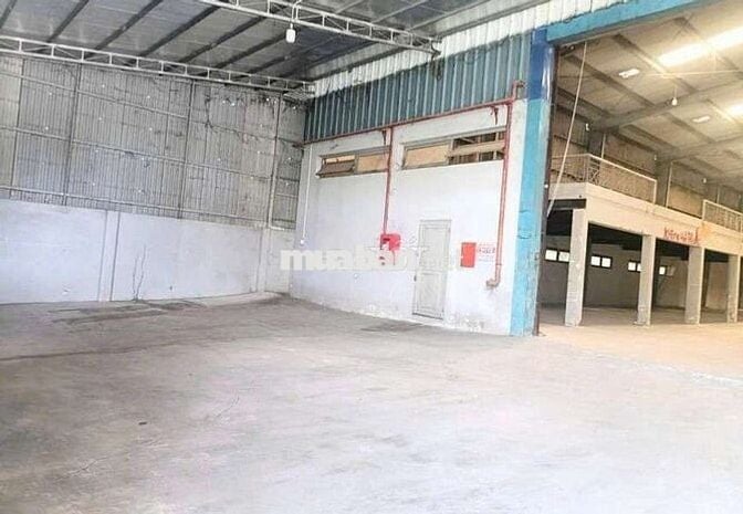 CHO  THUÊ  KHO  XƯỞNG ( 1600m2) XÃ  LÊ  MINH  XUÂN.   BÌNH CHÁNH